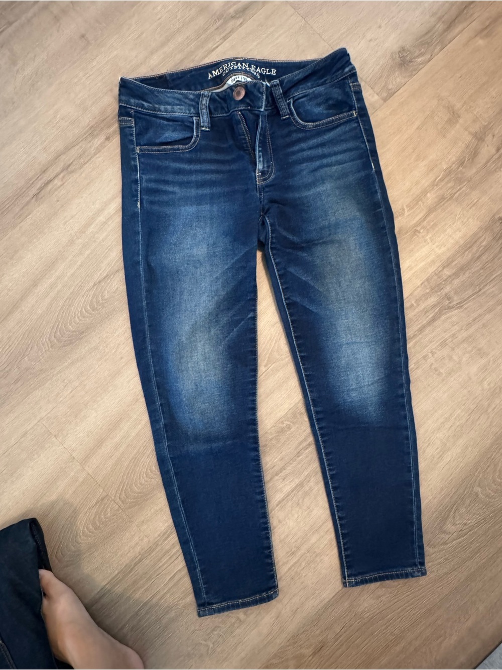American Eagle Outfitters Women’s Dark Blue Skinny Cropped Jeggings